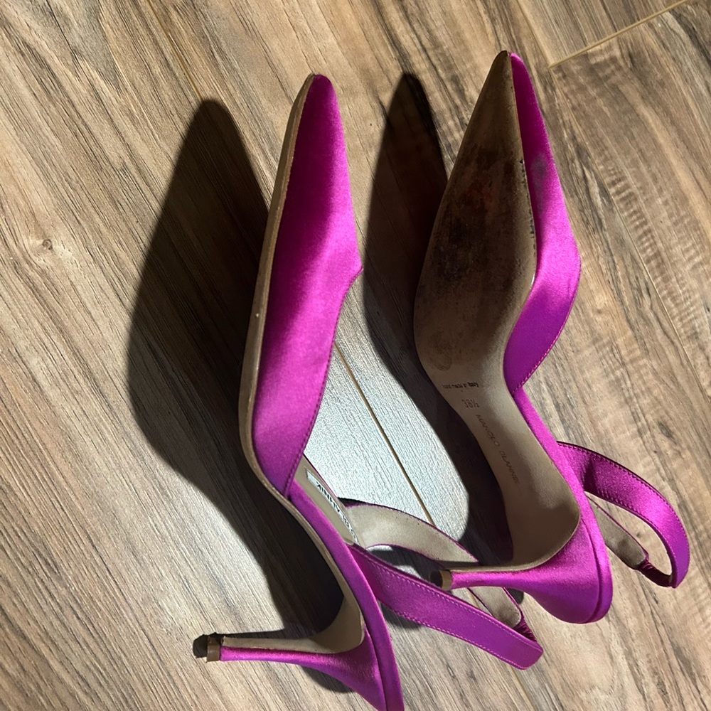 Manolo Blahnik Carolyne 70 Satin - Picture 5 of 6